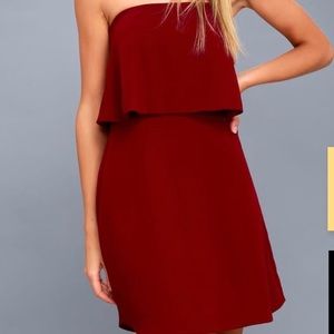 Burgundy strapless Lulus dress new with tags! Med